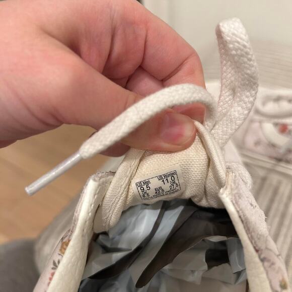 White and grey Vans Old Skool floral trainers mens 9.5 /womens 11 - Picture 8 of 8